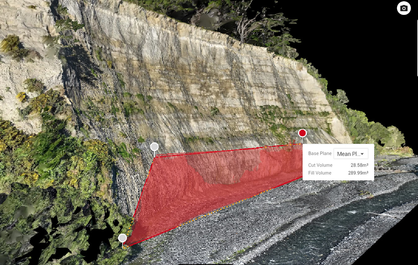 Cut and fill volume calculation on a slip face — 28.58m³ cut, 289.99m³ fill